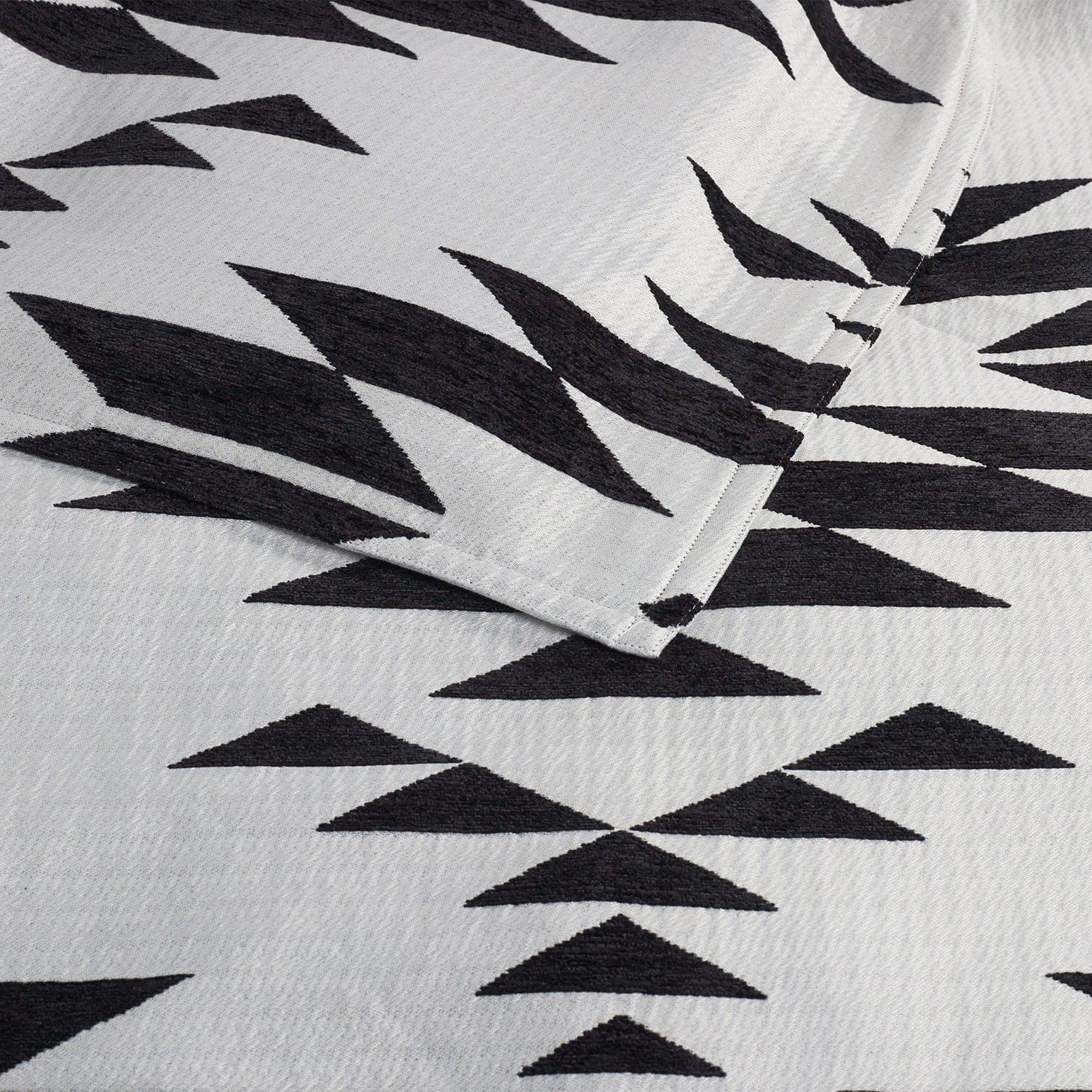 Amelia Aztec Comforter Set