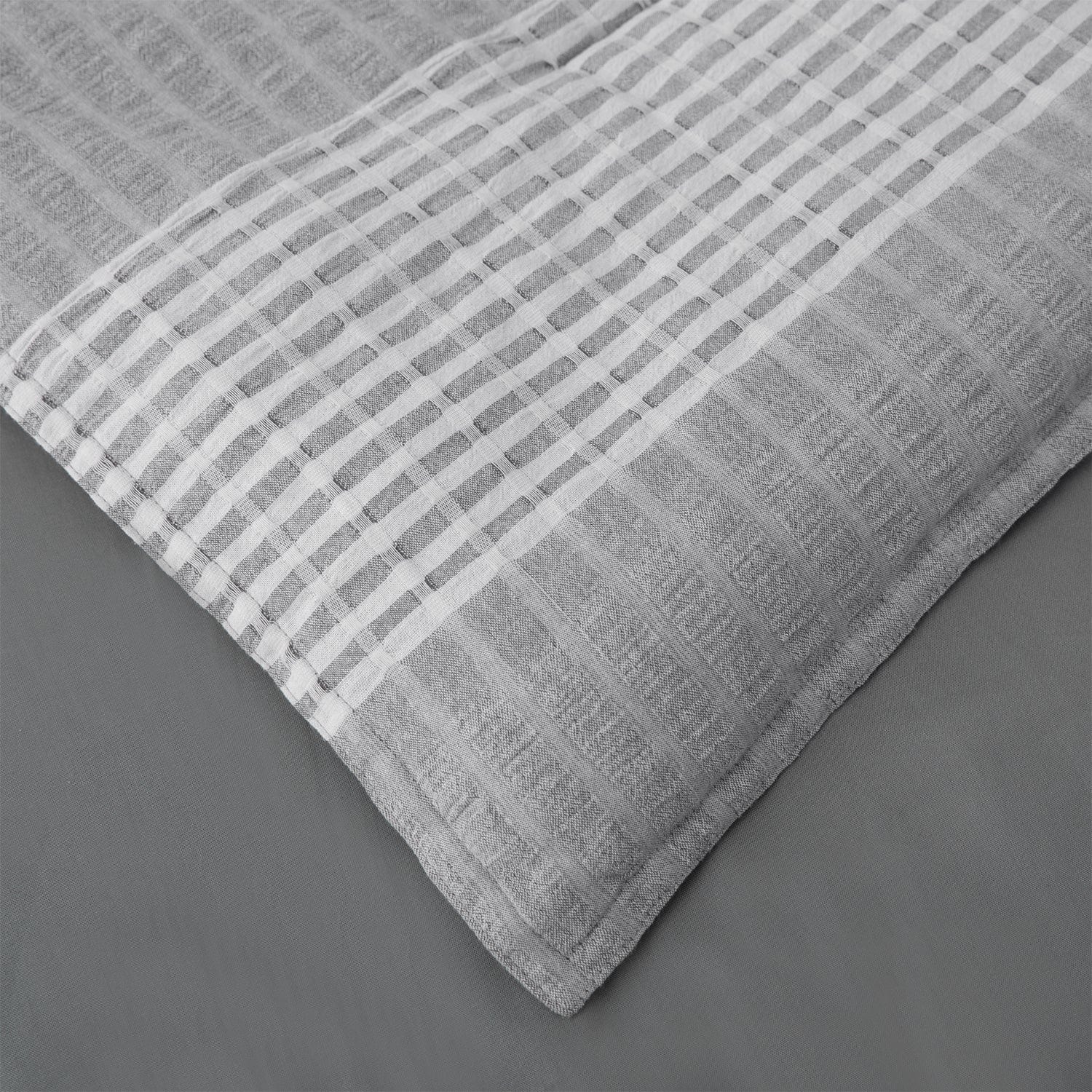 Lane Stripe Bedding Set