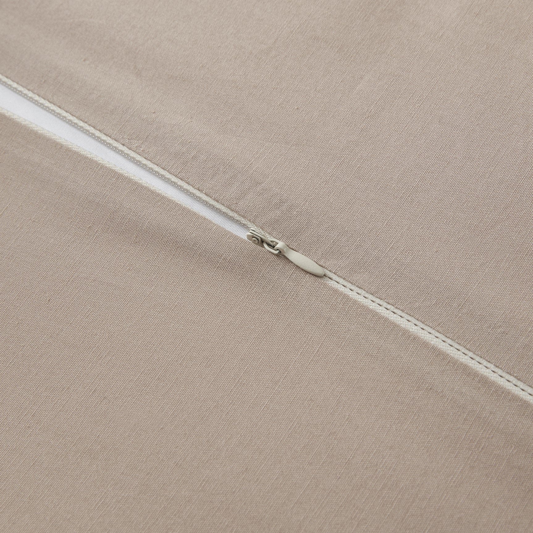 Tempe Matelassé Bedding Set