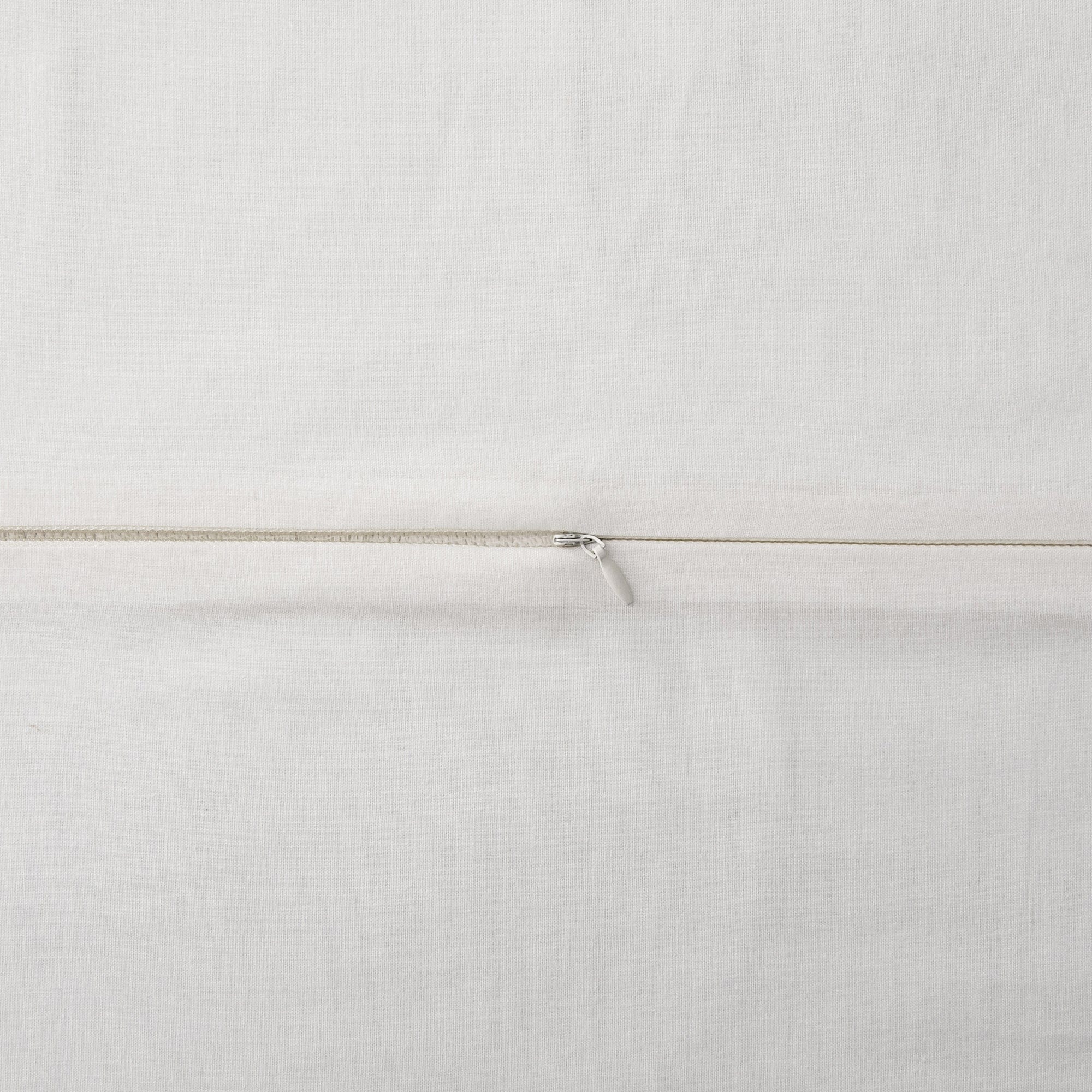Verona Matelassé Bedding Set