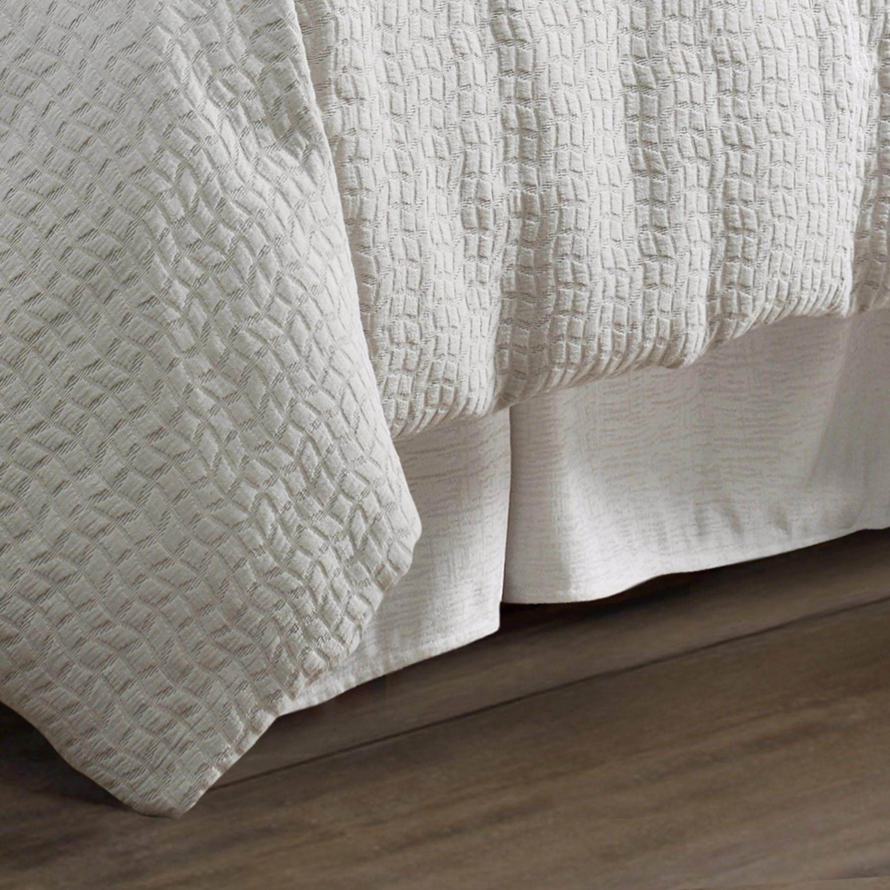 Wilshire Comforter Set