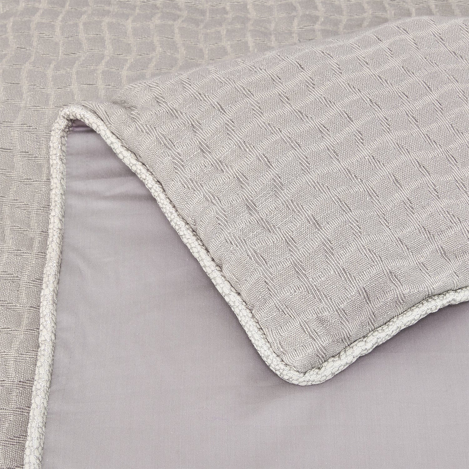 Wilshire Comforter Set