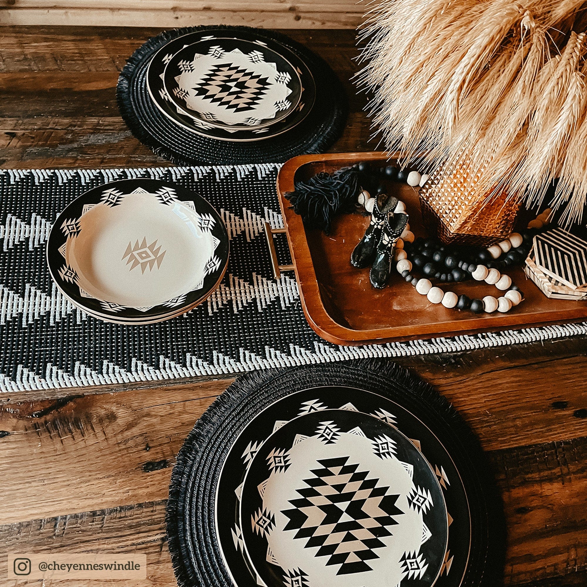 Chalet Aztec 19PC Dinnerware and Canister Set