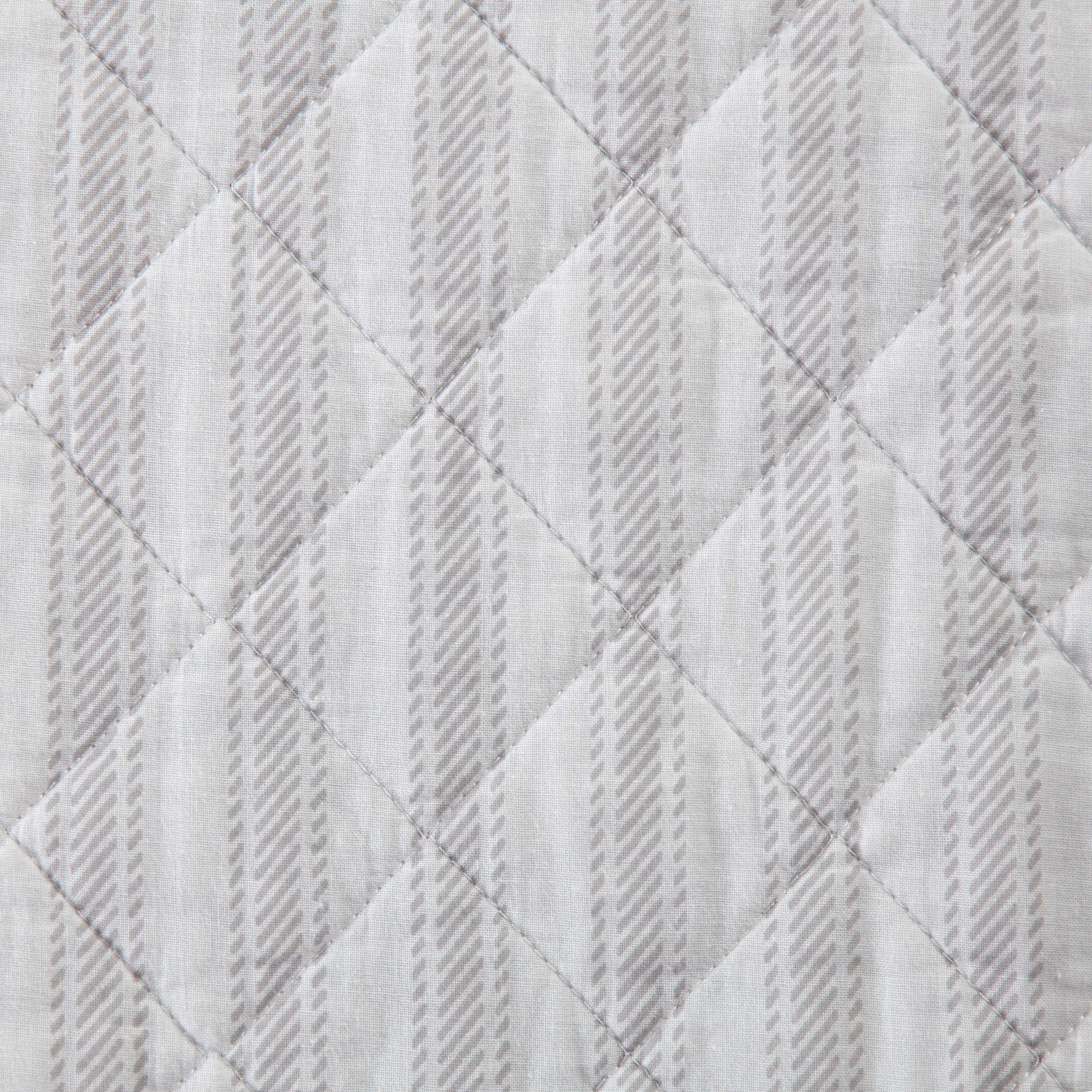 Colette Reversible Quilt Set