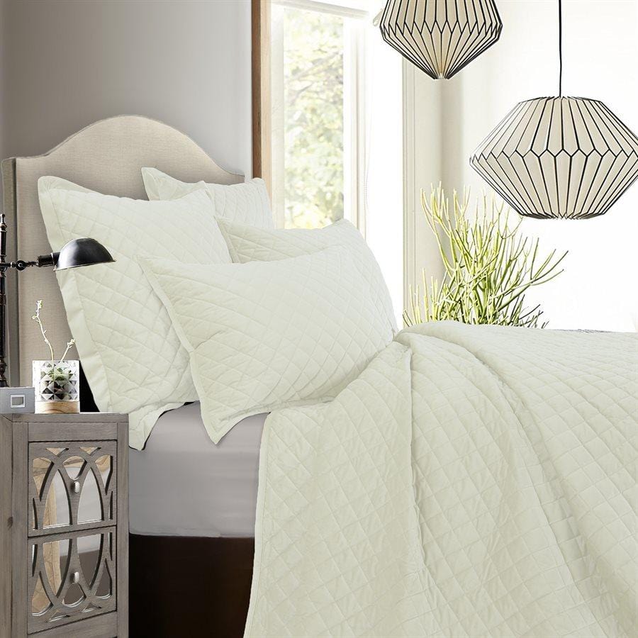 Velvet Diamond Quilt