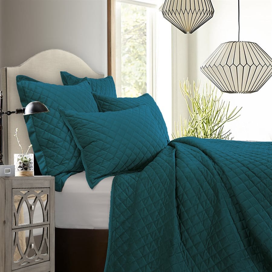 Velvet Diamond Quilt