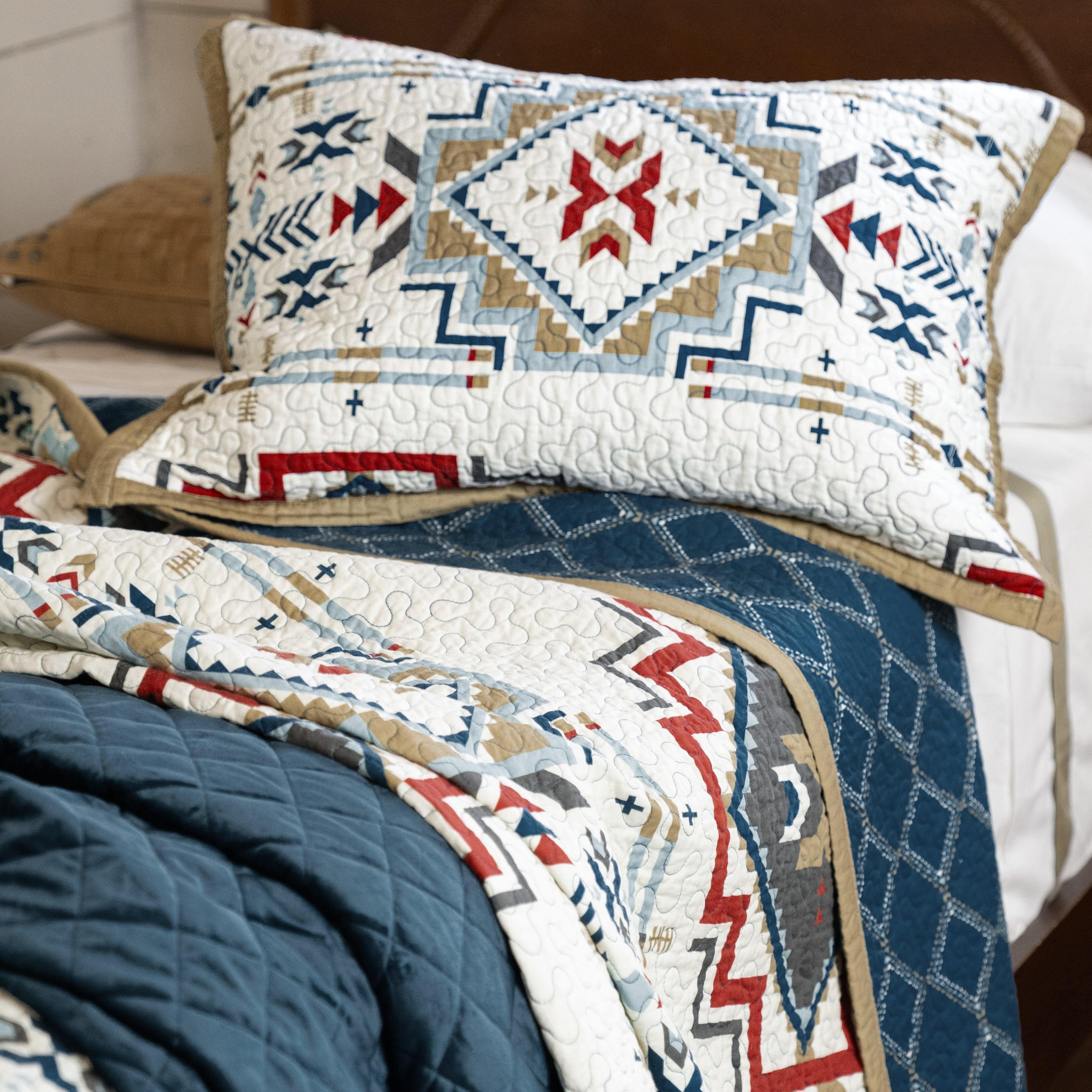 Spirit Valley Reversible Quilt Set