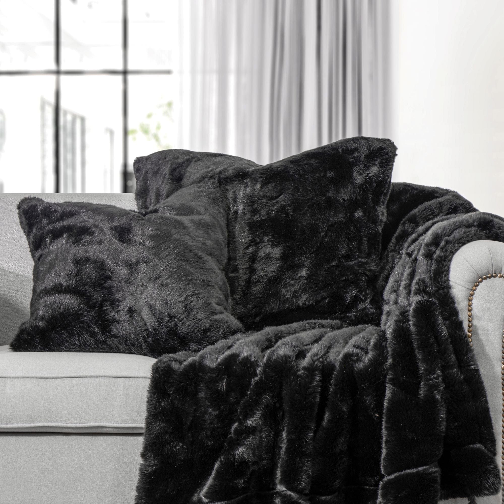 Arctic Bear Oversized Throw Blanket, Black