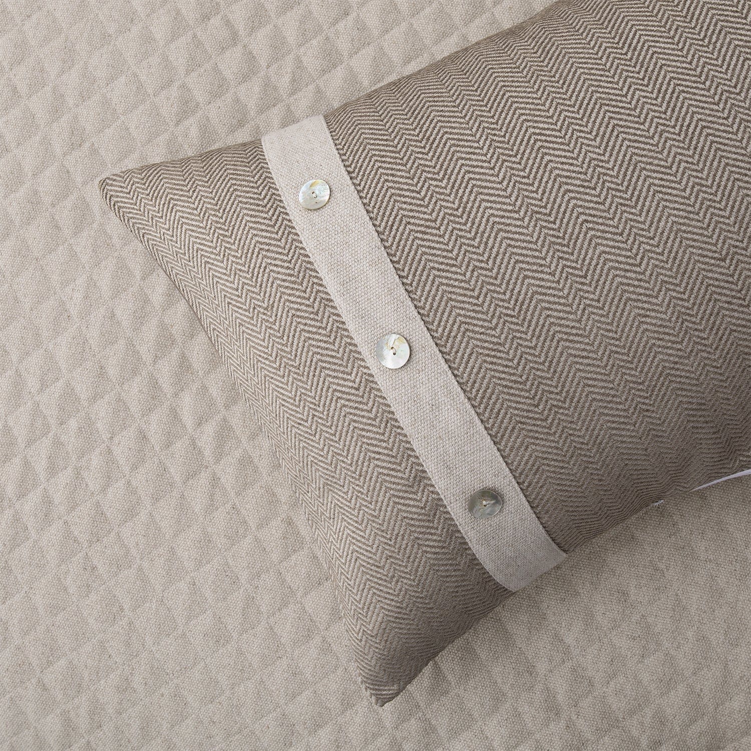 Fairfield Linen Coverlet Set