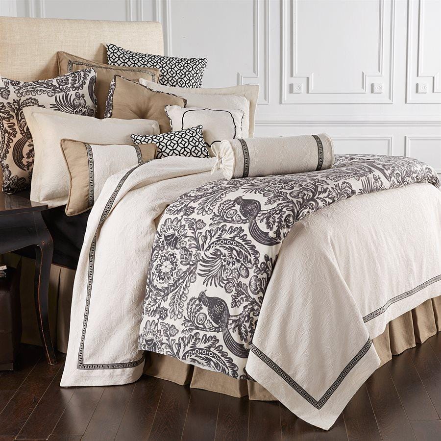 Liza White Matelassé Coverlet Set, King
