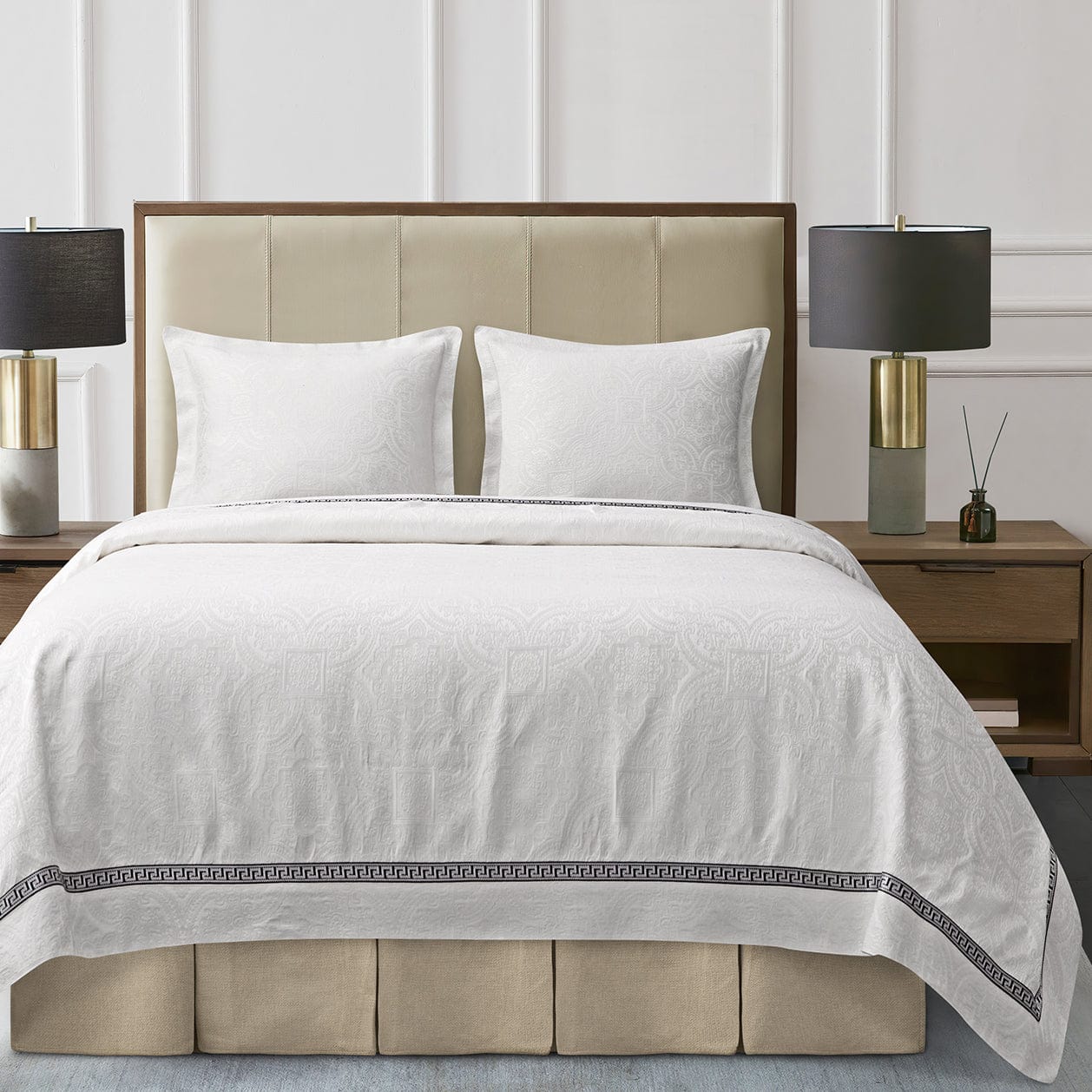 Liza White Matelassé Coverlet Set, King