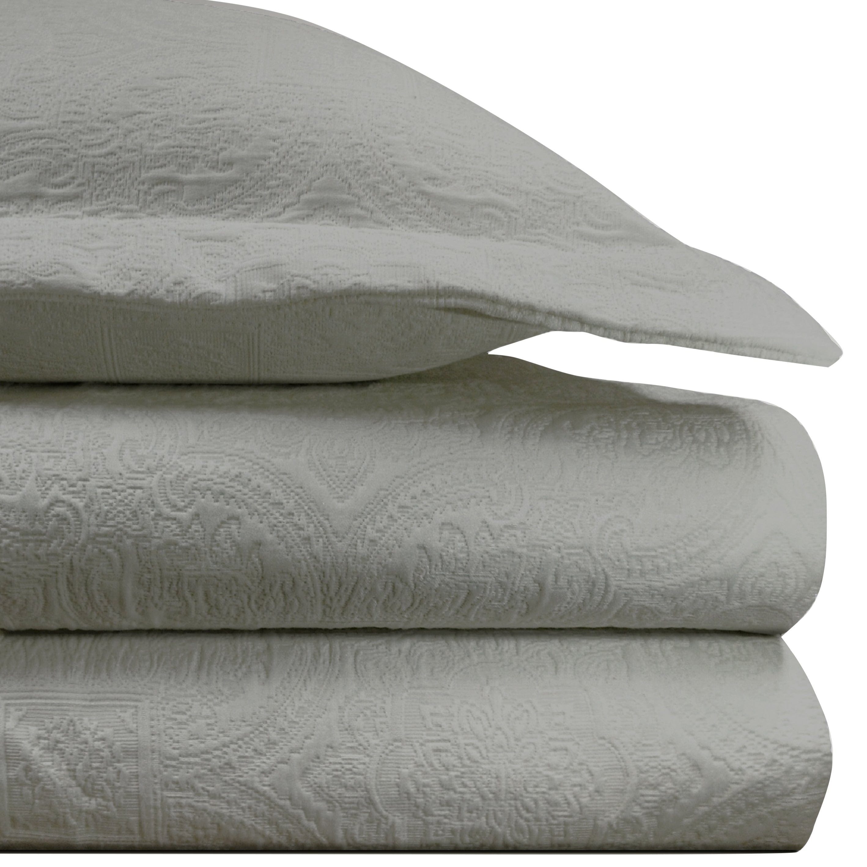Medallion Matelassé Duvet Cover Set