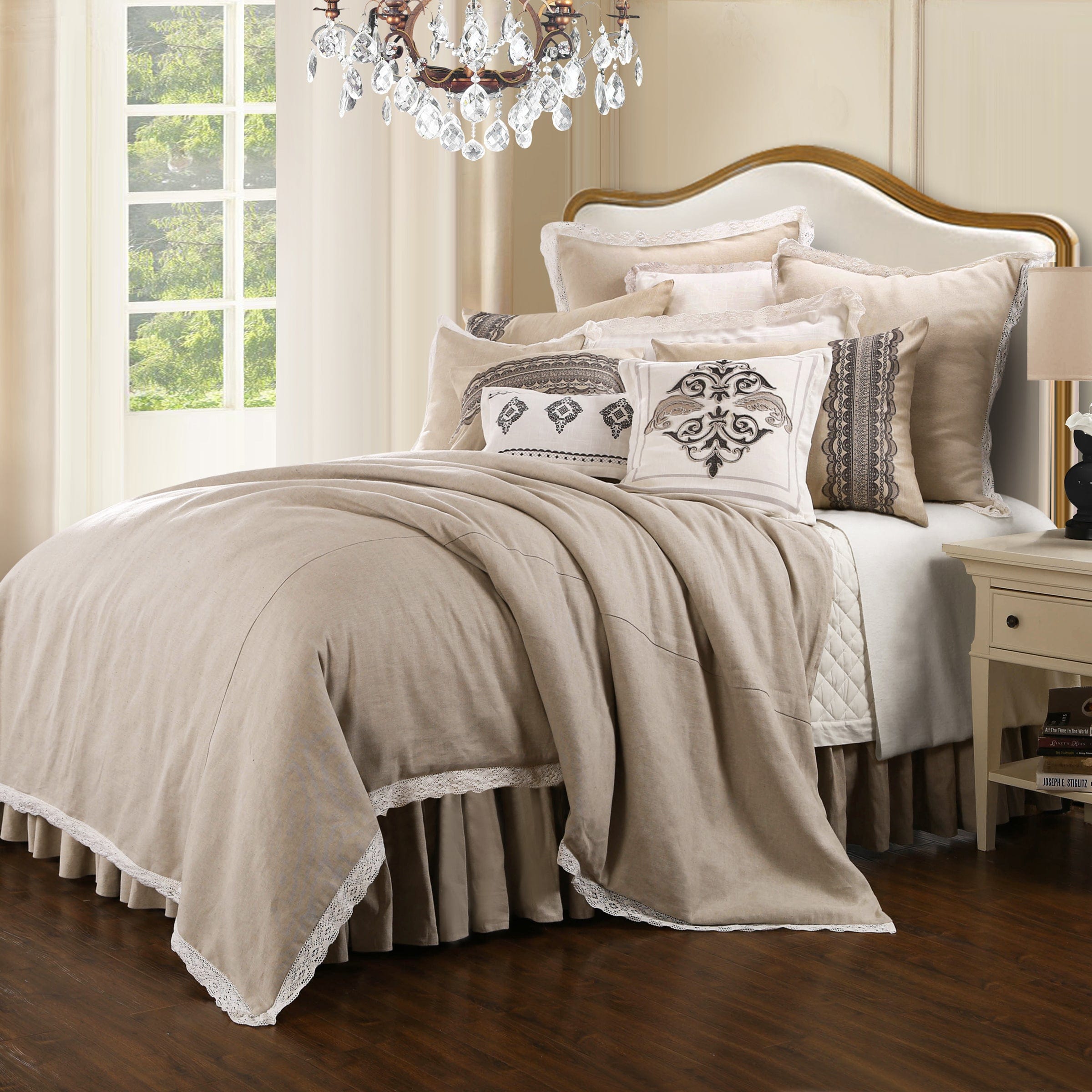Charlotte Square Flanged & Outlined Embroidered Pillow