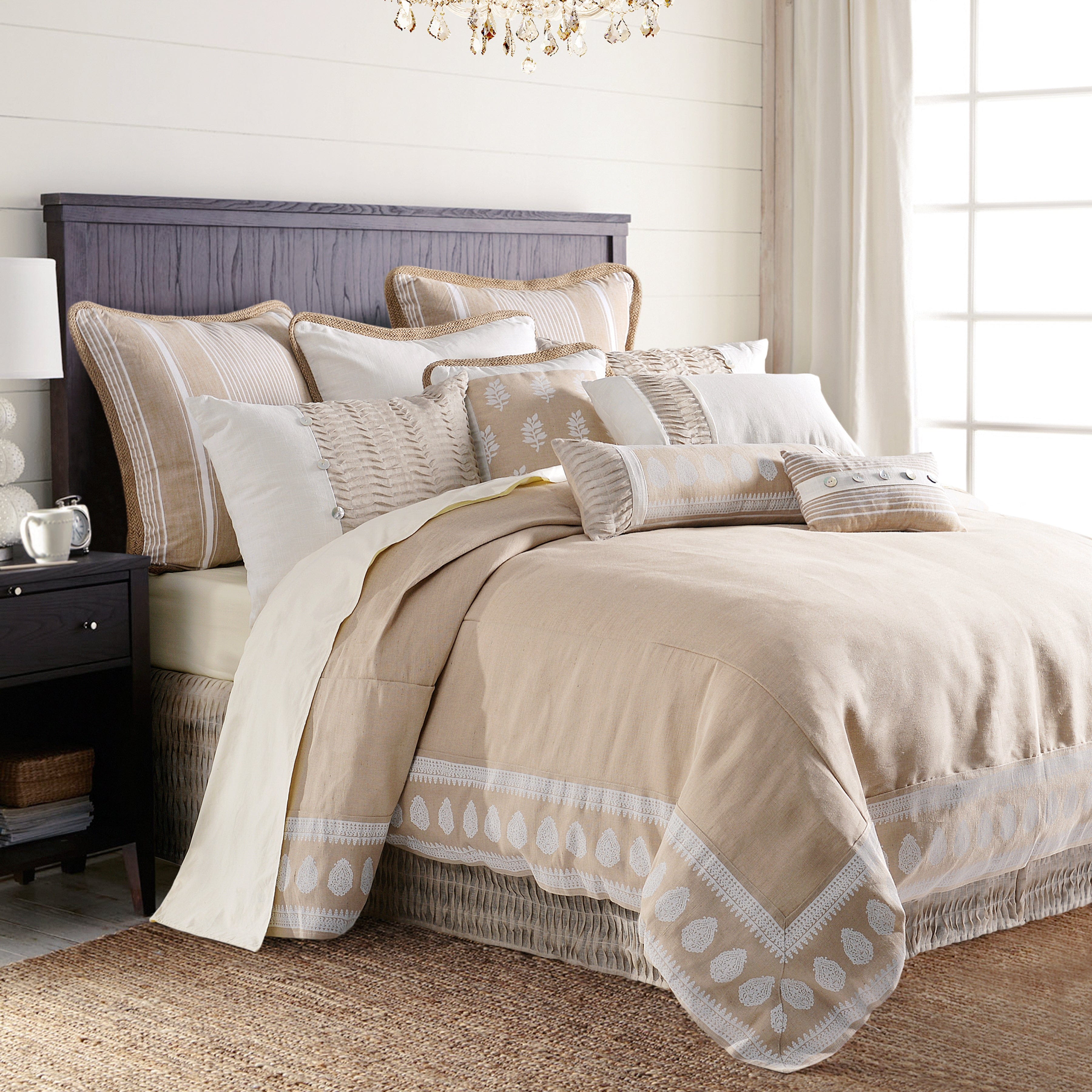 Newport Framed Throw Pillow w/ Trim