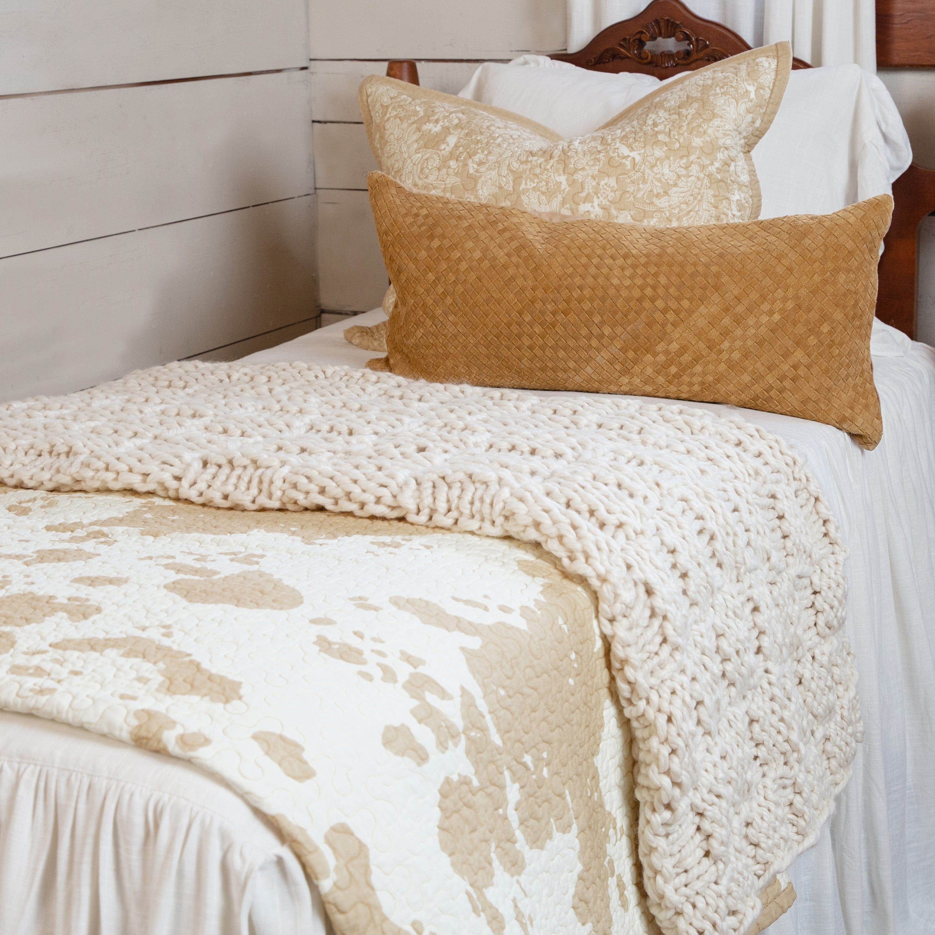 Elsa Cowhide Reversible Quilt Set, Light Tan
