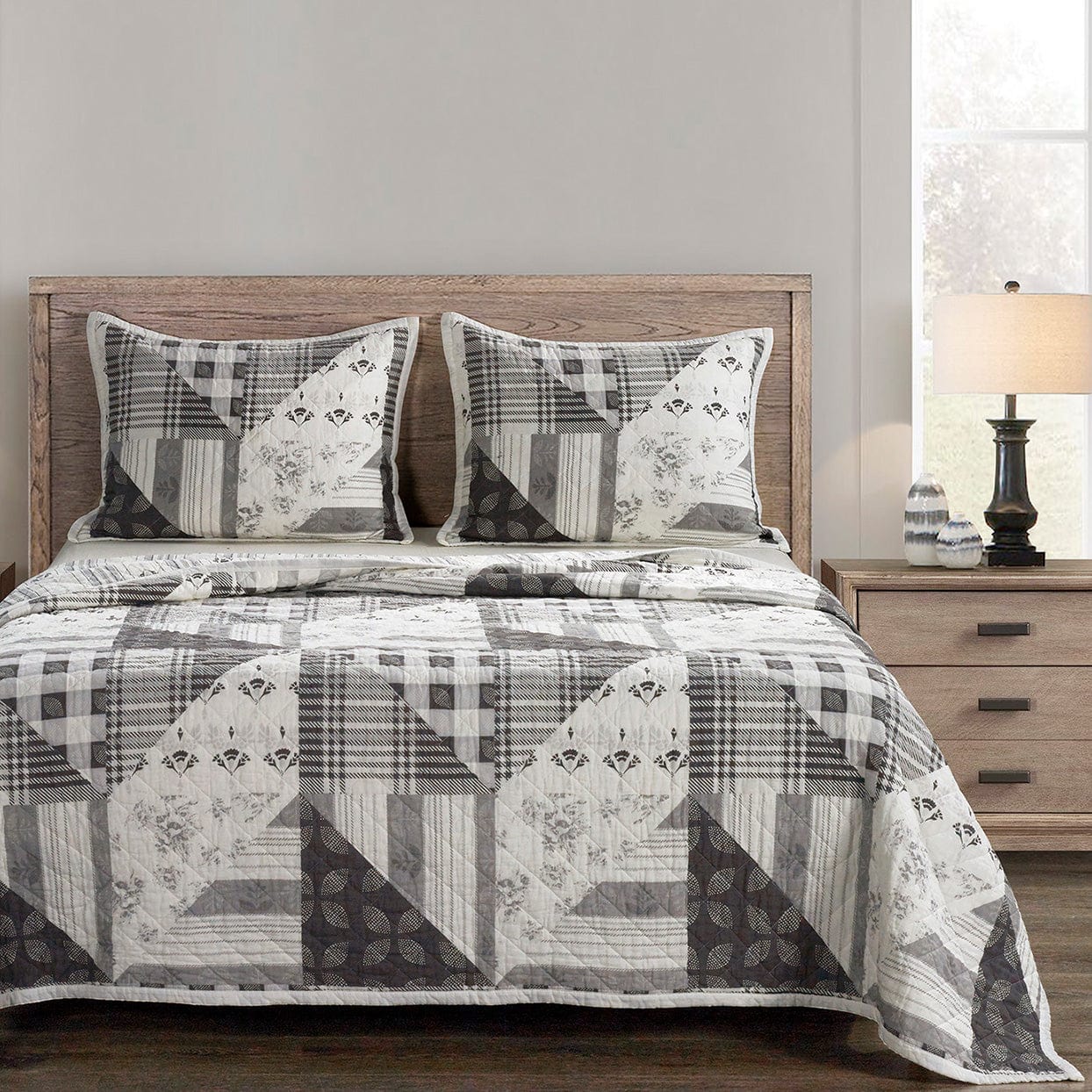 Patchwork Prairie Reversible Quilt Set