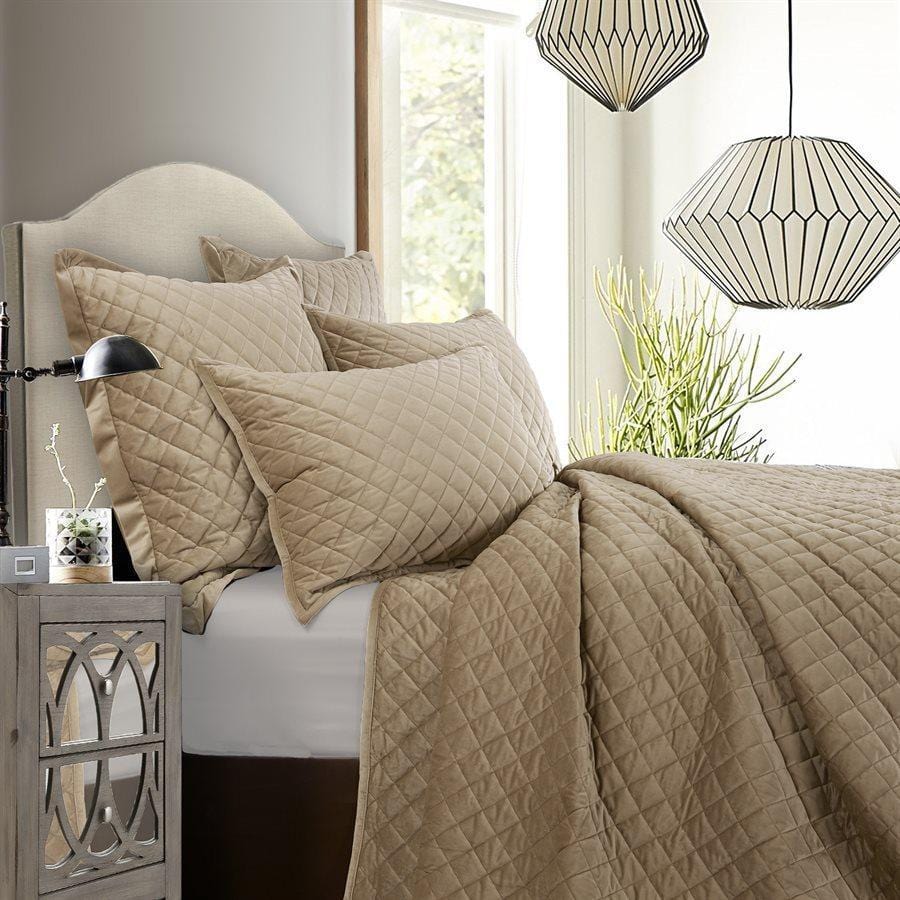 Velvet Diamond Quilt