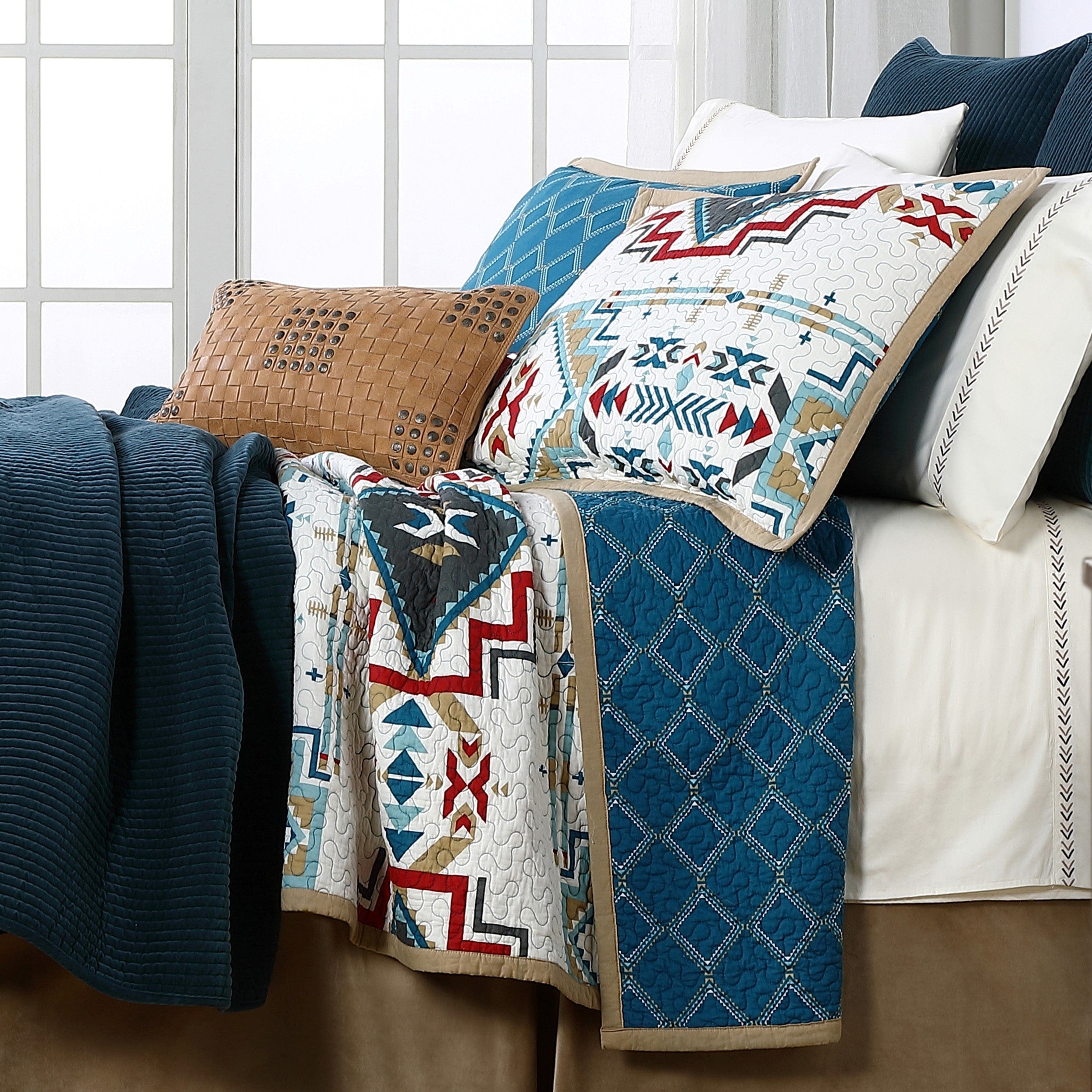 Spirit Valley Reversible Quilt Set