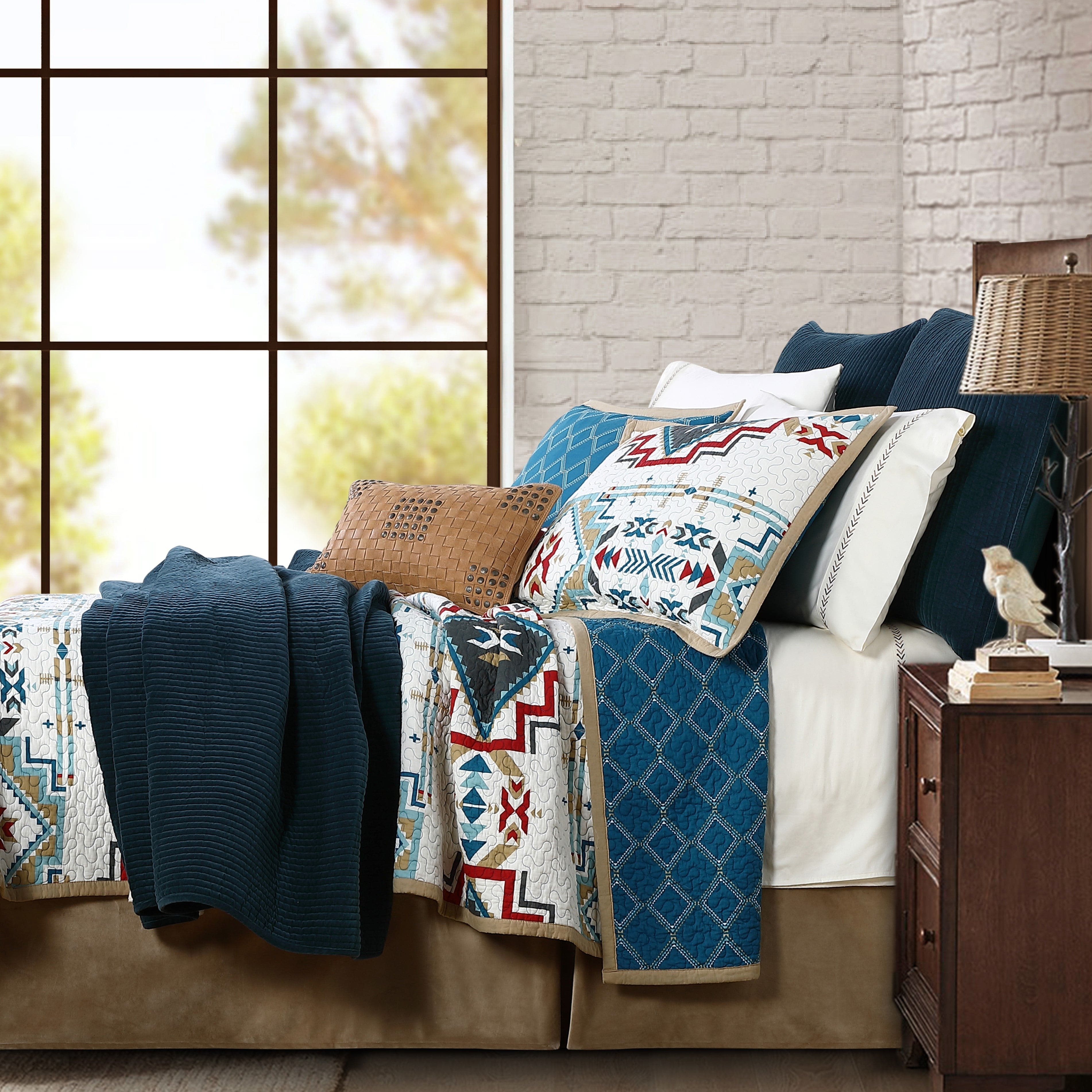 Spirit Valley Reversible Quilt Set