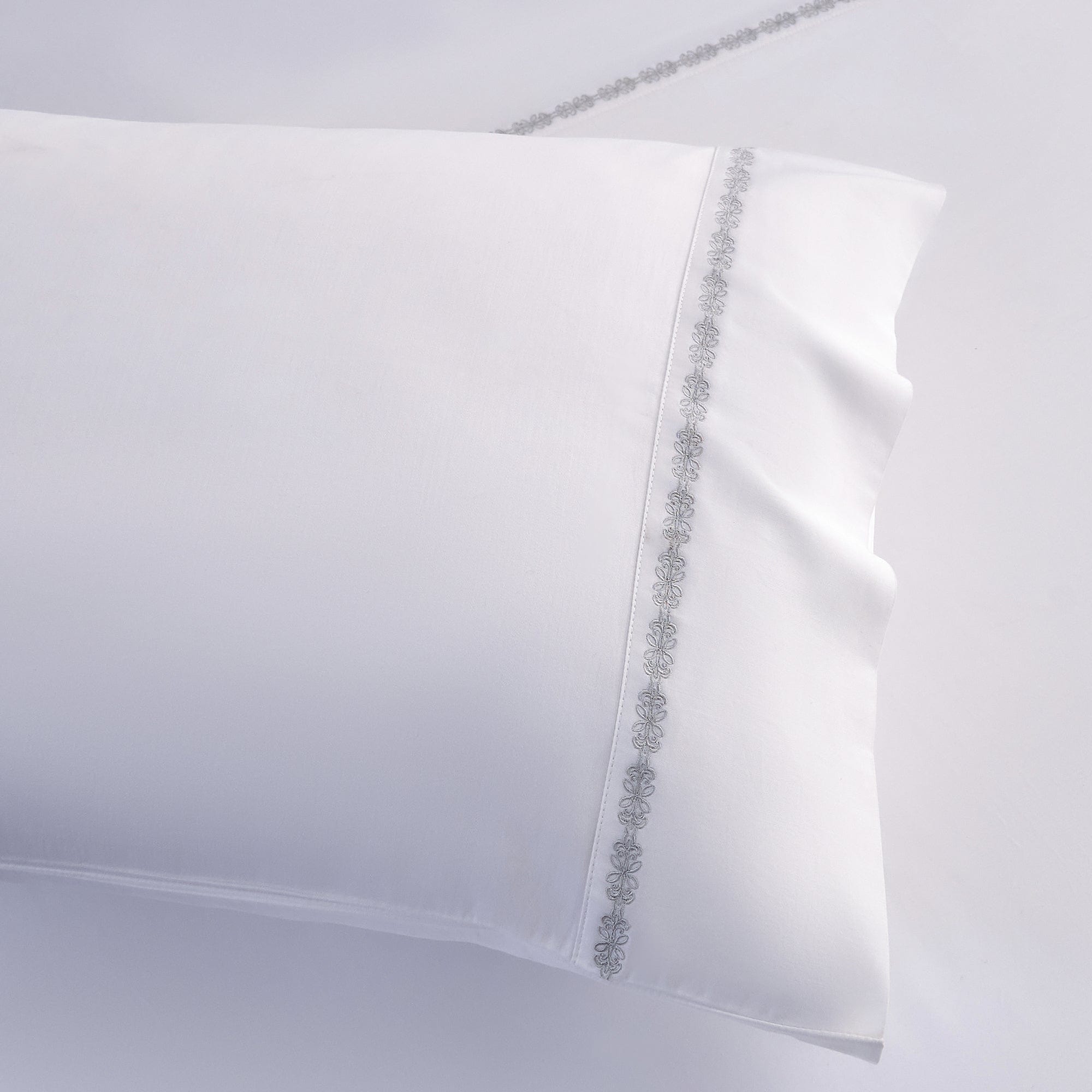 350TC Laurel Embroidered Border Sheet Set