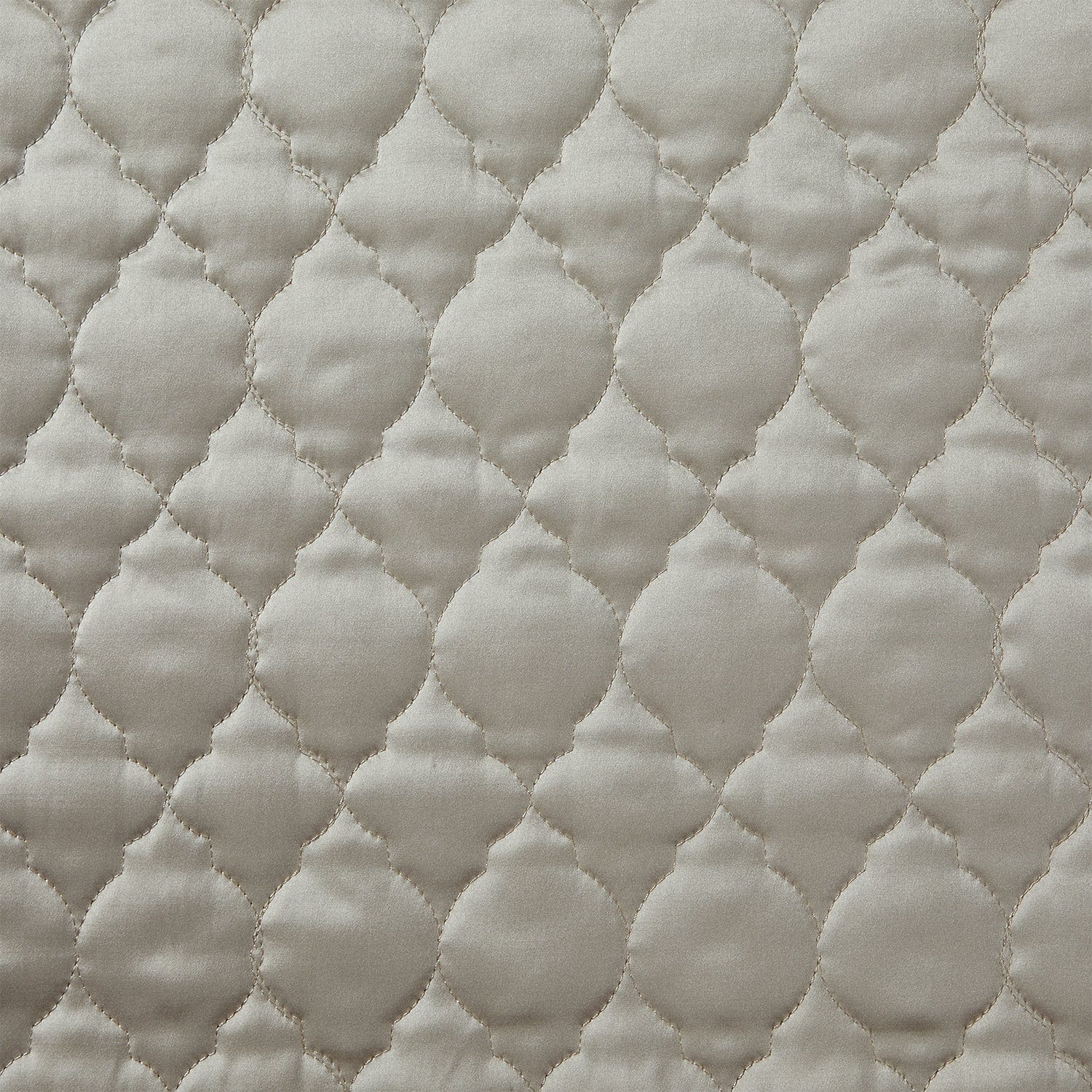 High Shine Satin Quatrefoil Quilt Swatch